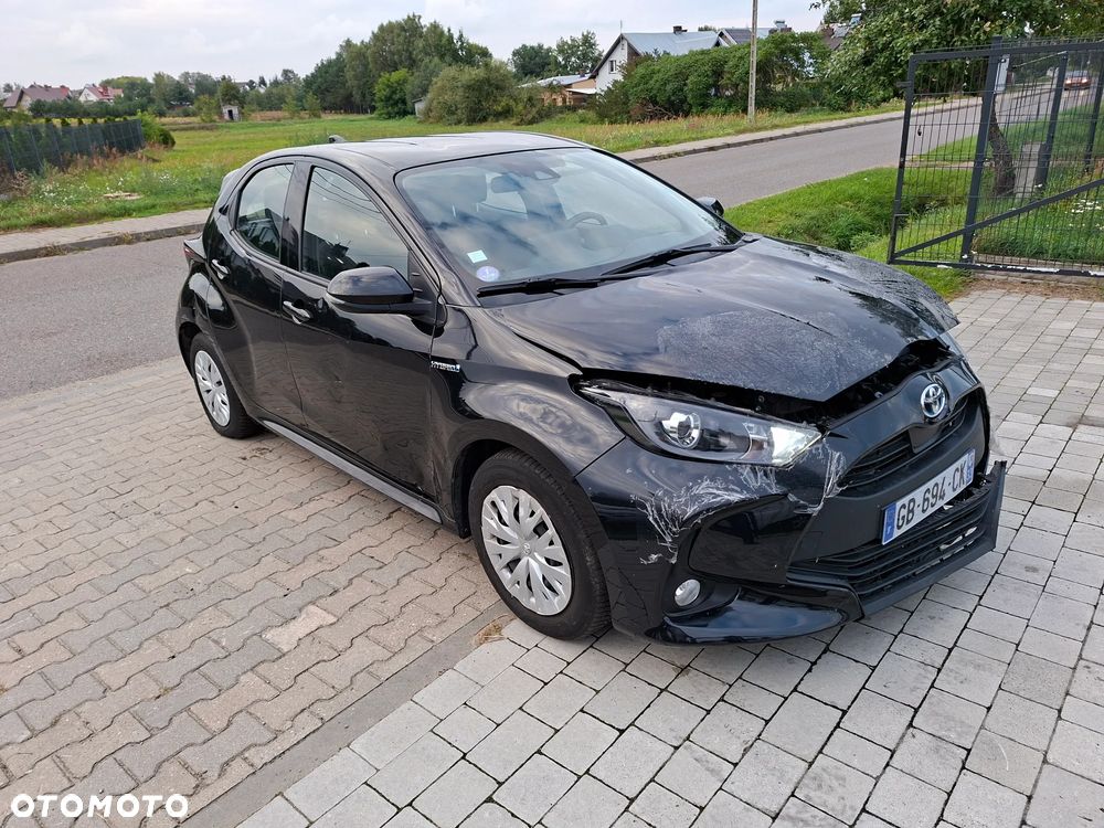 Toyota Yaris Hybrid 100 Life - 1