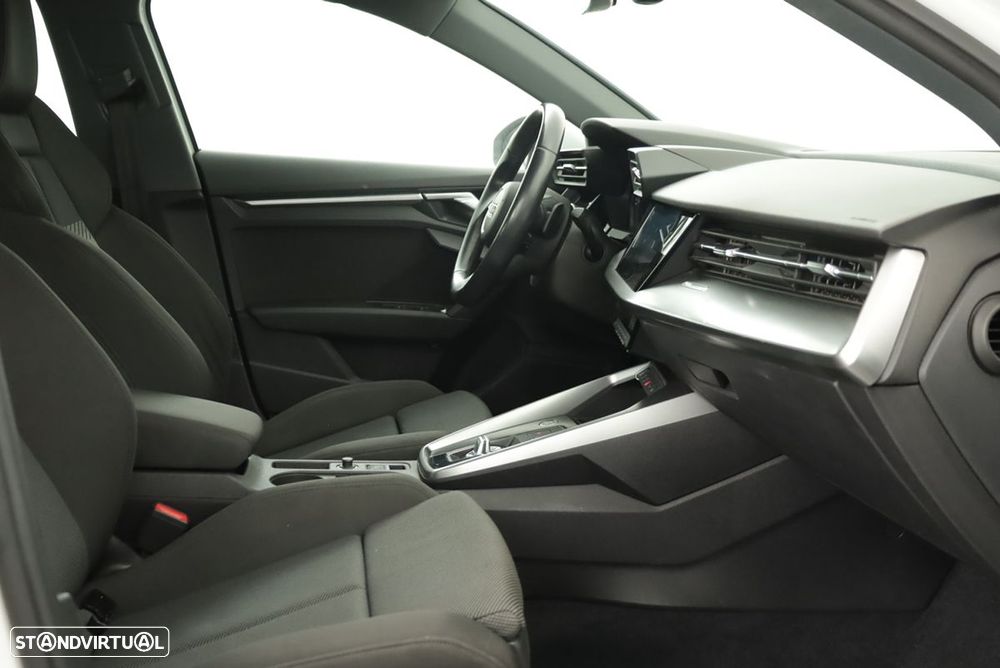 Audi A3 Sportback 30 TFSI Advanced S tronic - 22