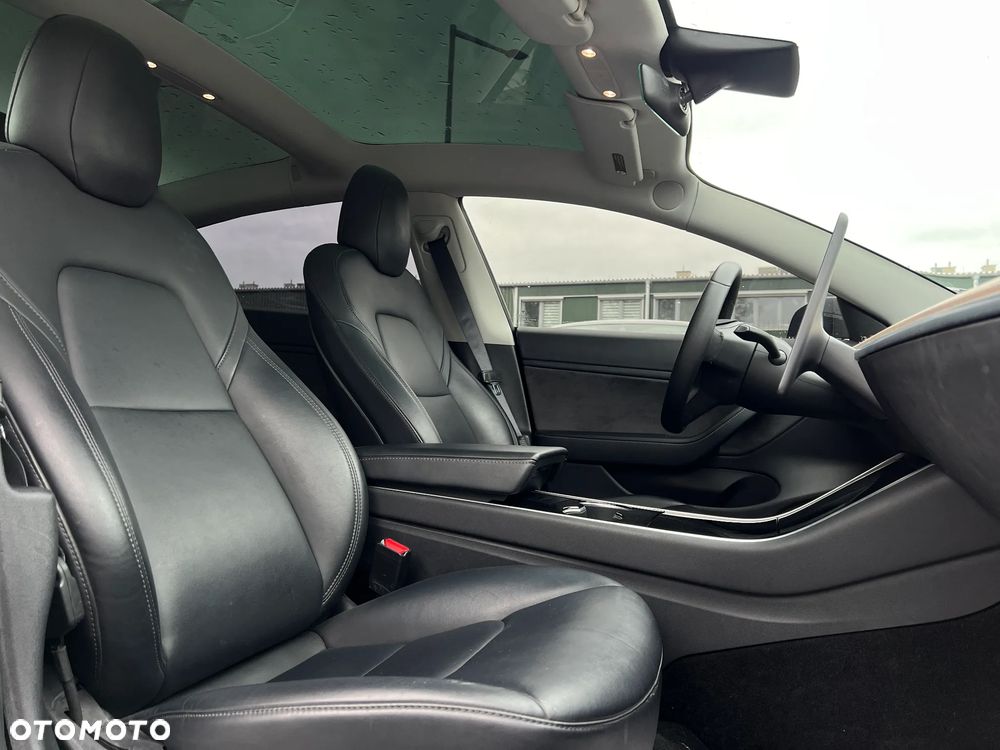 Tesla Model 3 - 20