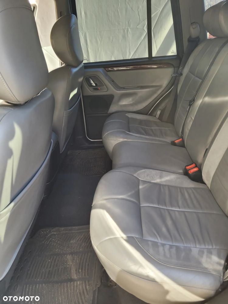 Jeep Grand Cherokee - 8