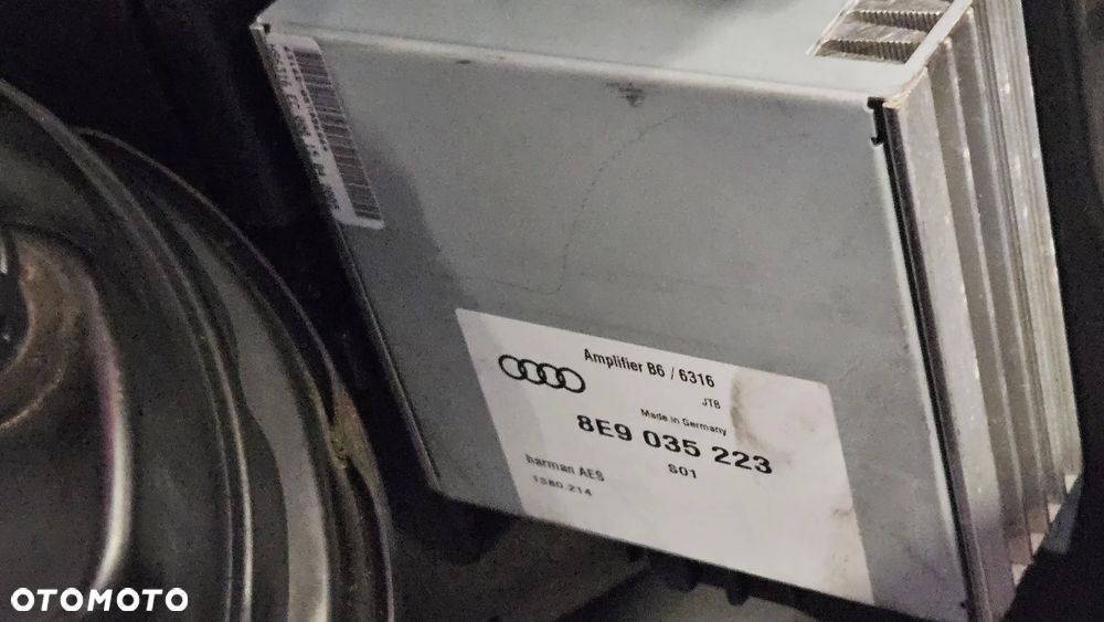 Audi A4 B6 B7 wzmacniacz radia 8E9035223  8E5035223 - 1