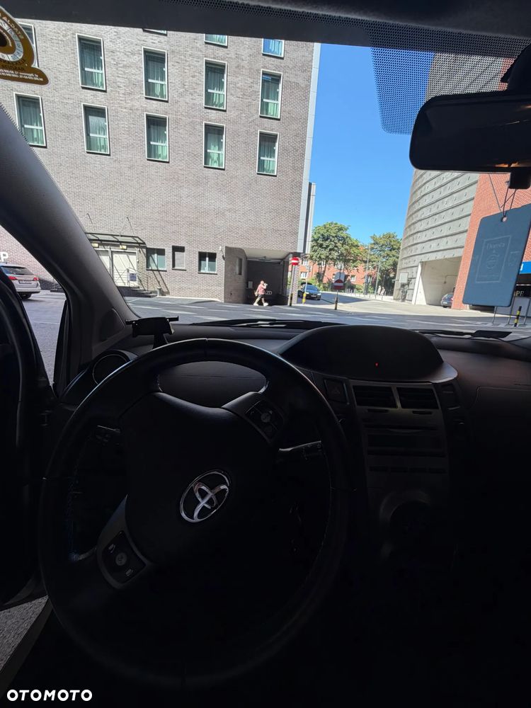 Toyota Yaris 1.0 Terra - 14