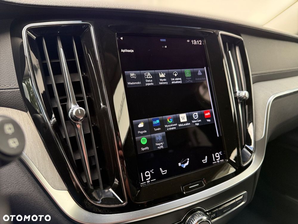 Volvo V60 Cross Country - 22