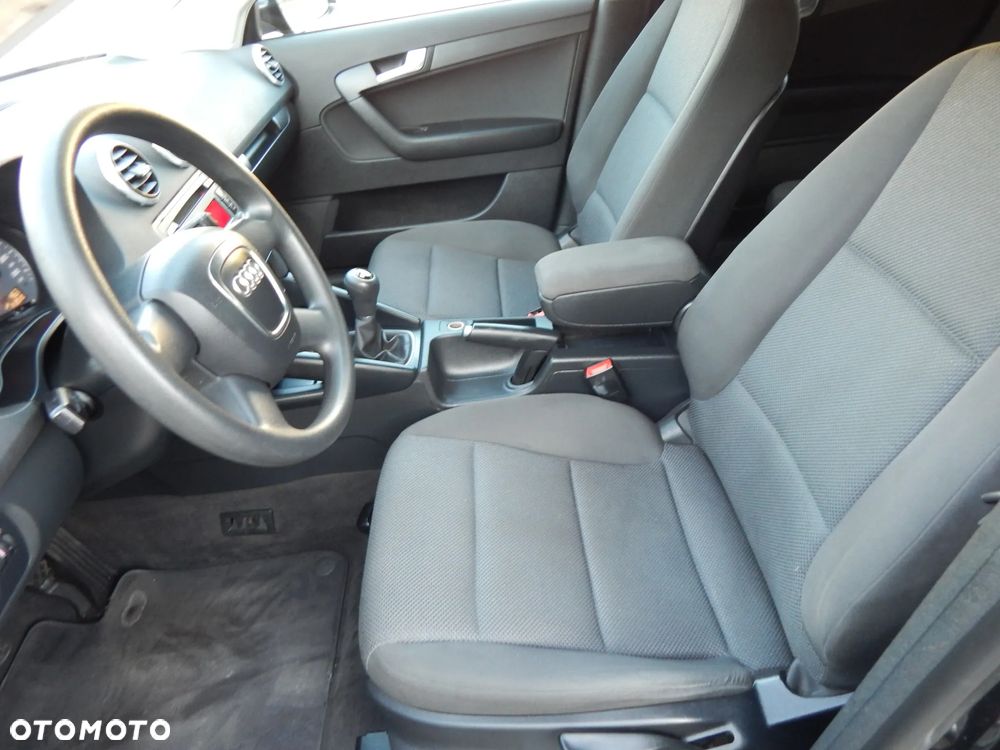 Audi A3 Sportback - 6