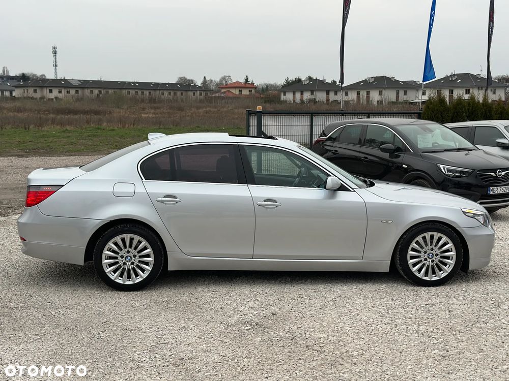 BMW Seria 5 523i - 9