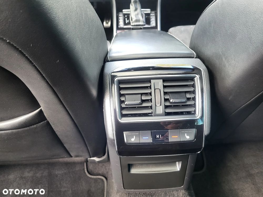 Skoda Superb 2.0 TDI 4x4 DSG Sportline - 20