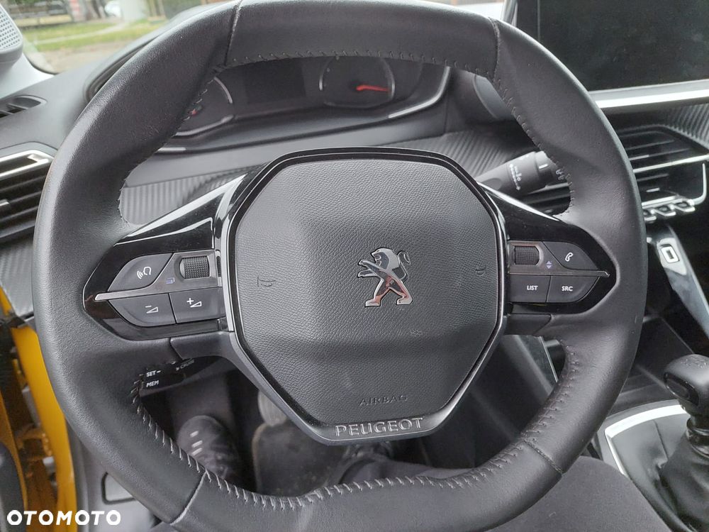 Peugeot 208 1.2 T Style S&S - 11