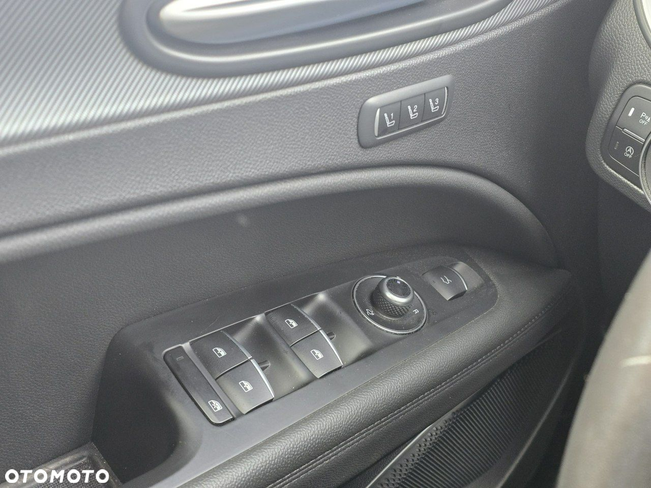 Alfa Romeo Stelvio - 9