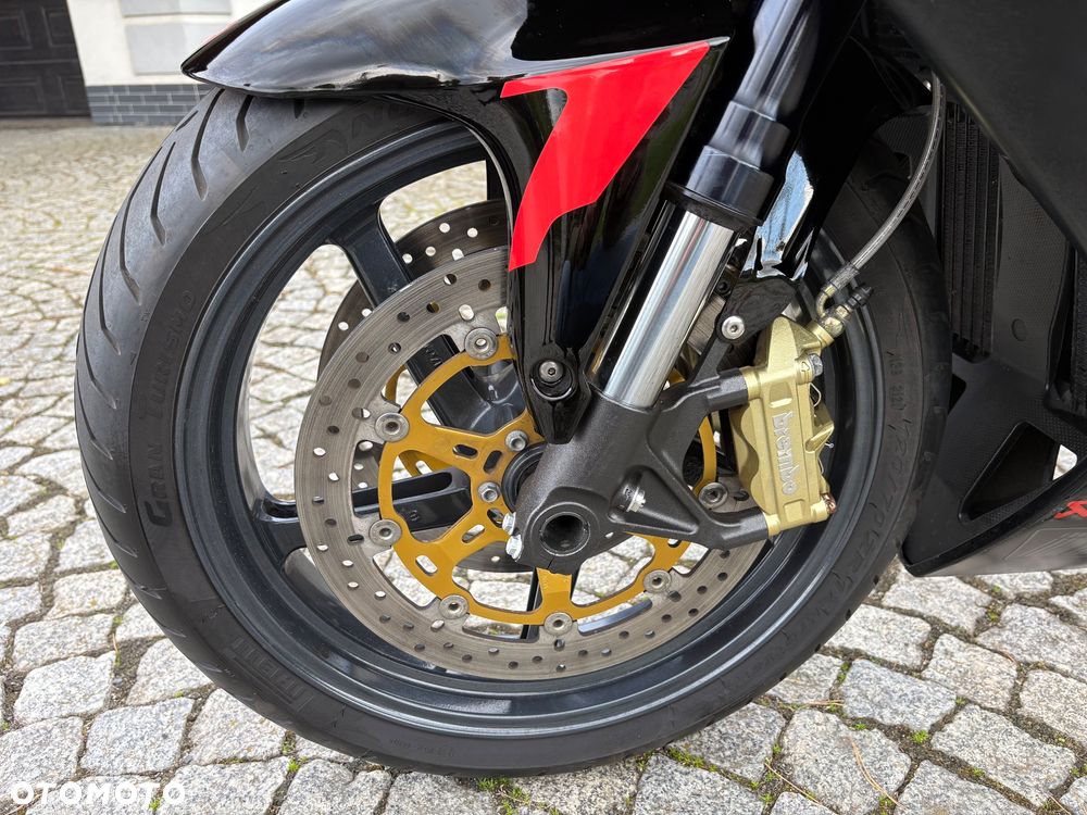 Aprilia RSV - 23