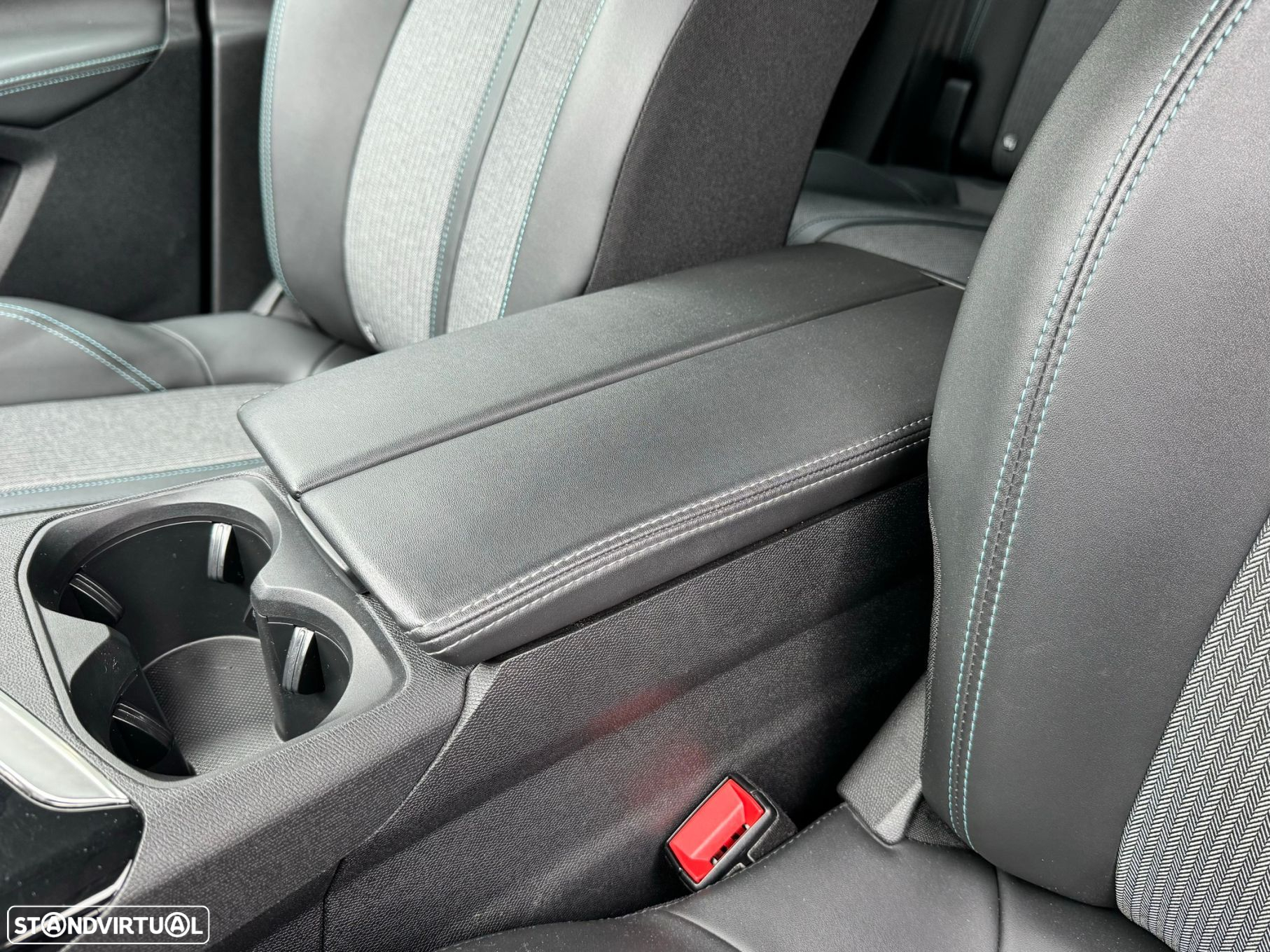 Peugeot 3008 1.5 BlueHDi Allure EAT8 - 20