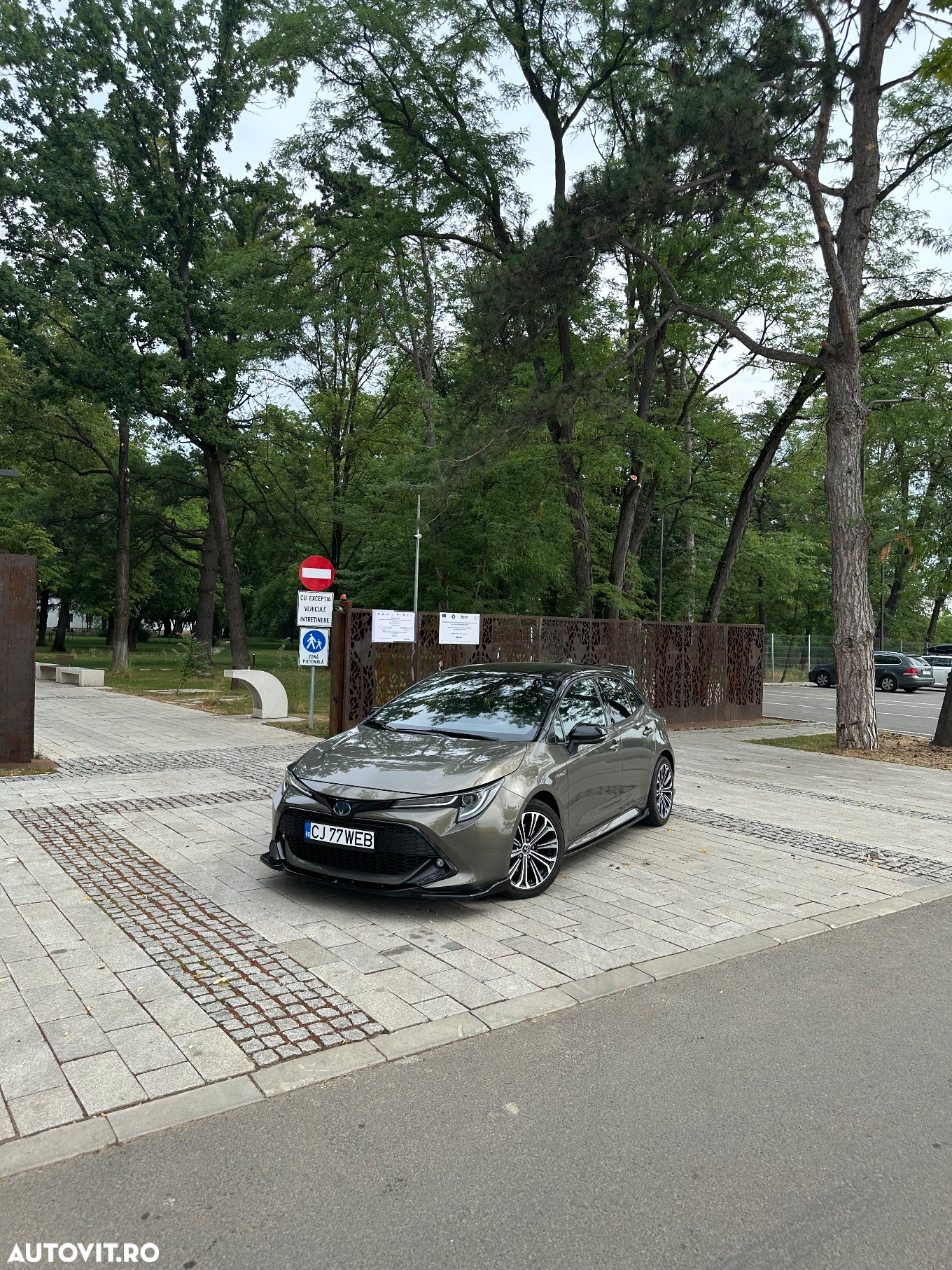 Toyota Corolla - 11