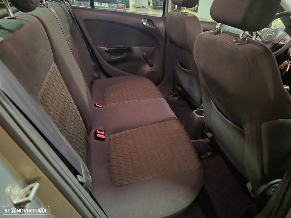 Opel Corsa 1.2 Connect - 31