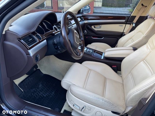 Audi S8 - 7