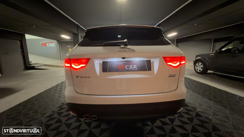 Jaguar F-Pace 2.0 i4D R-Sport AWD Aut. - 4