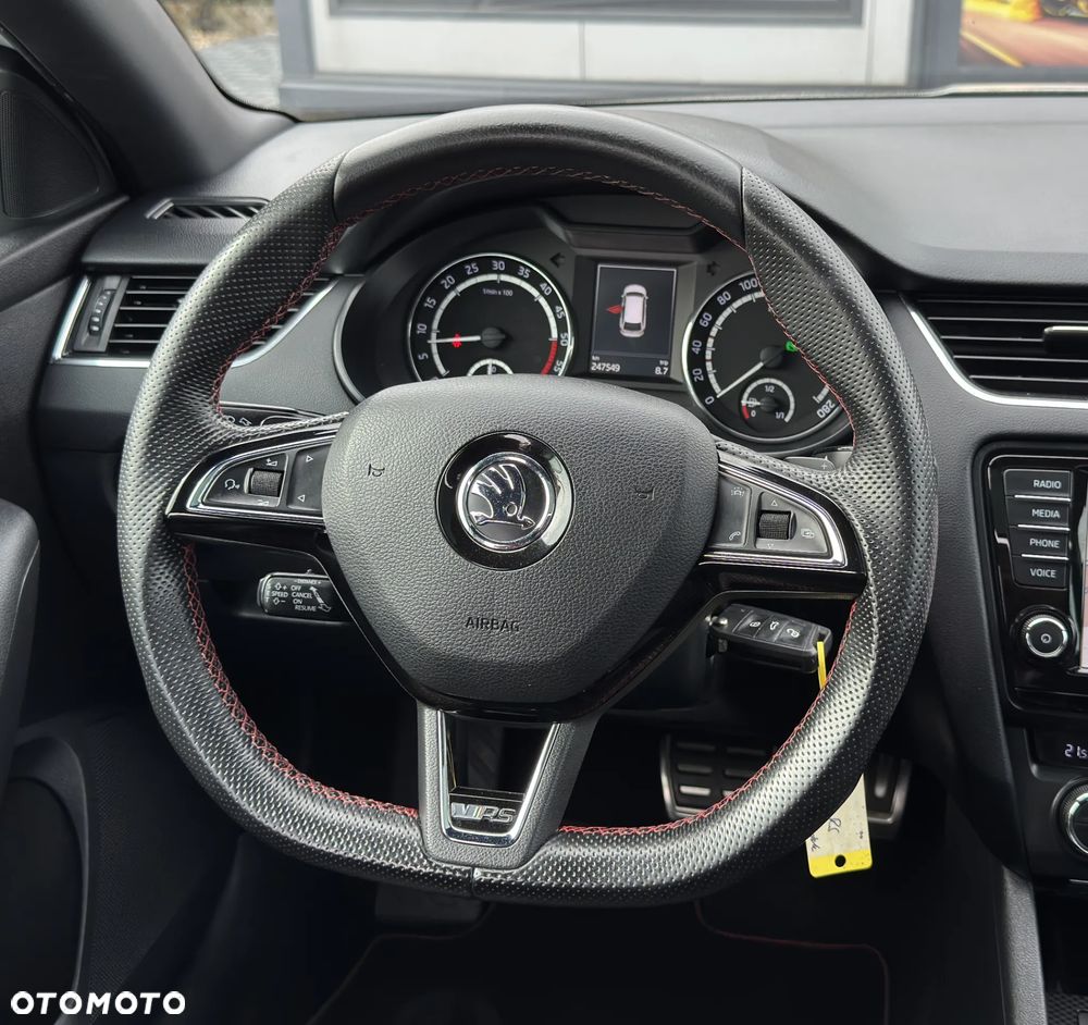 Skoda Octavia 2.0 TDI 4x4 DSG RS - 32