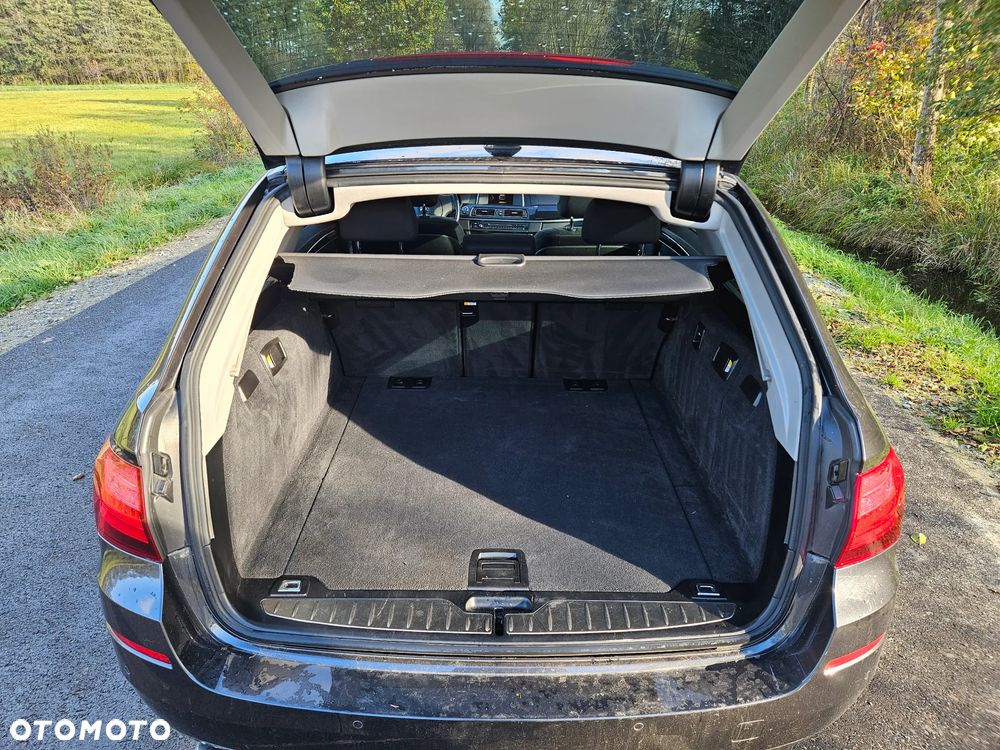 BMW Seria 5 520d xDrive Touring - 26
