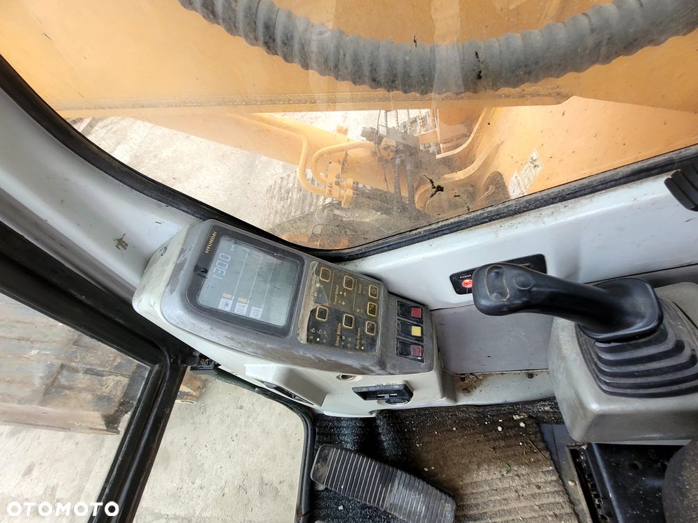 Hyundai 250LC-7 - 23