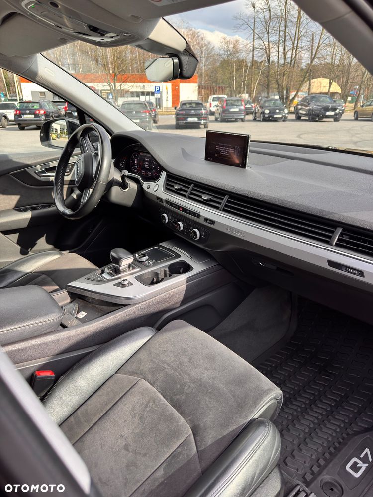 Audi Q7 - 10