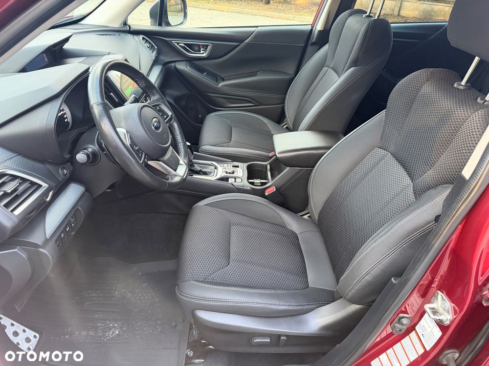 Subaru Forester 2.0 i Exclusive (EyeSight) Lineartronic - 25