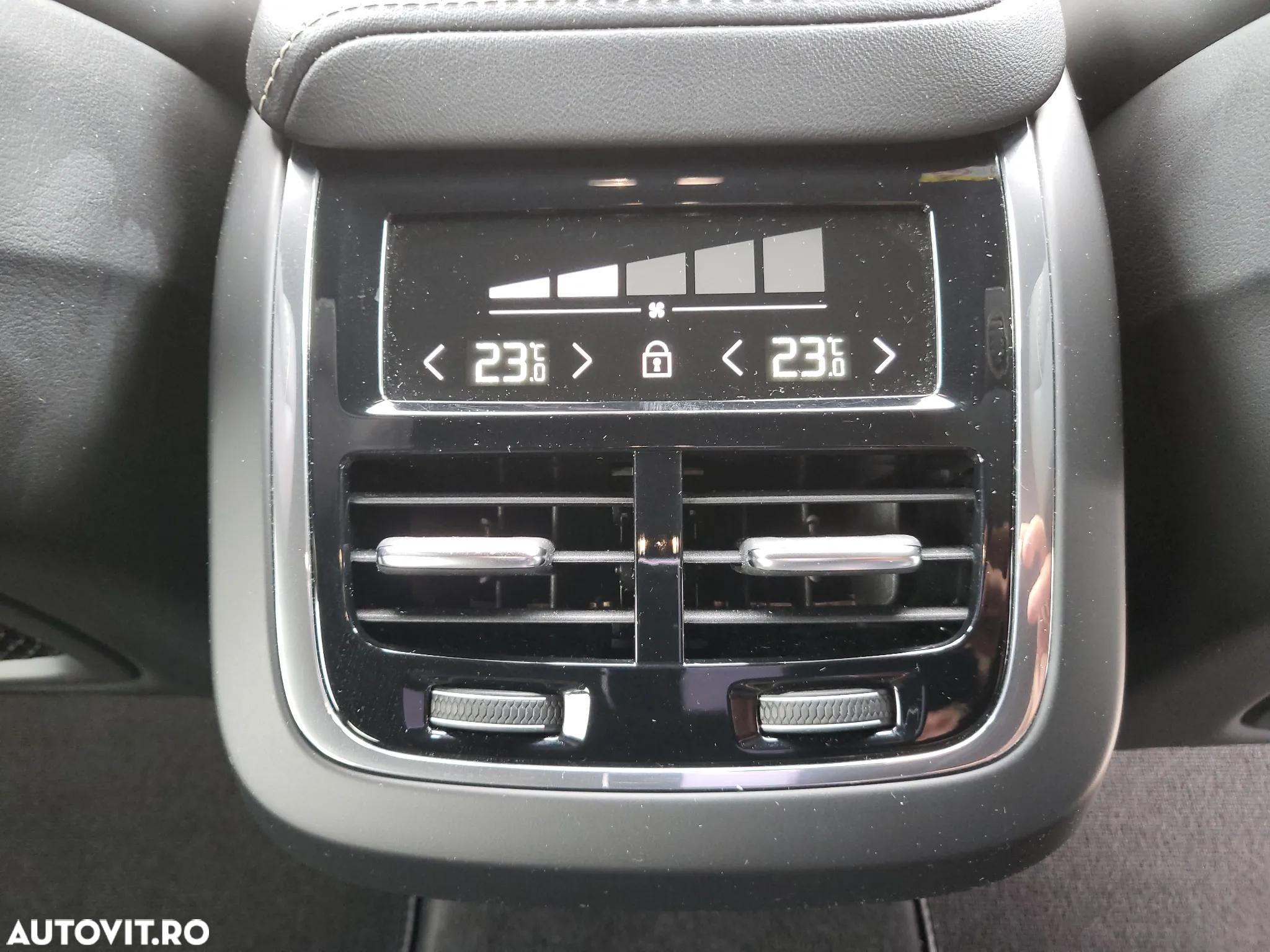 Volvo XC 60 B4 D AWD Geartronic RDesign - 30
