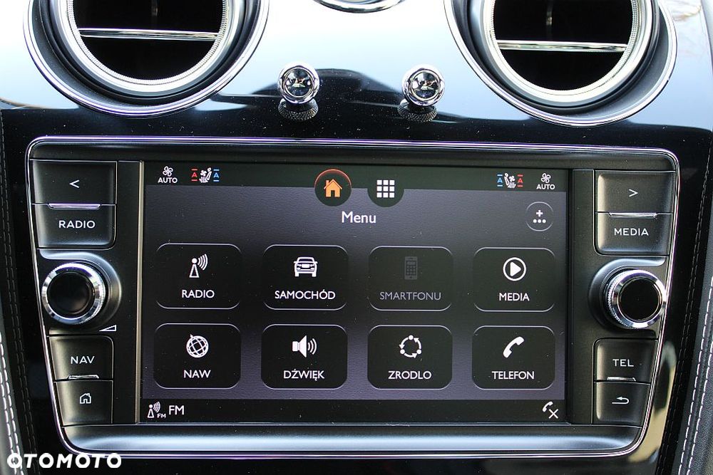 Bentley Bentayga - 29