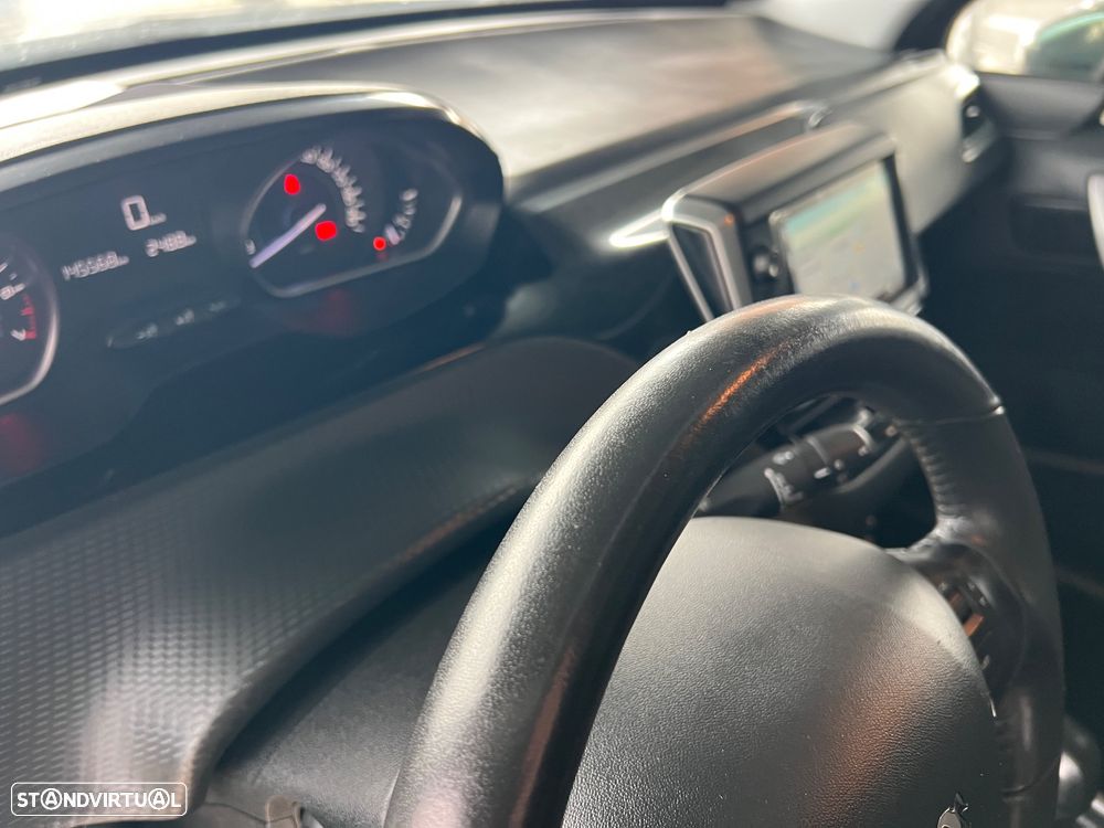 Peugeot 2008 - 18