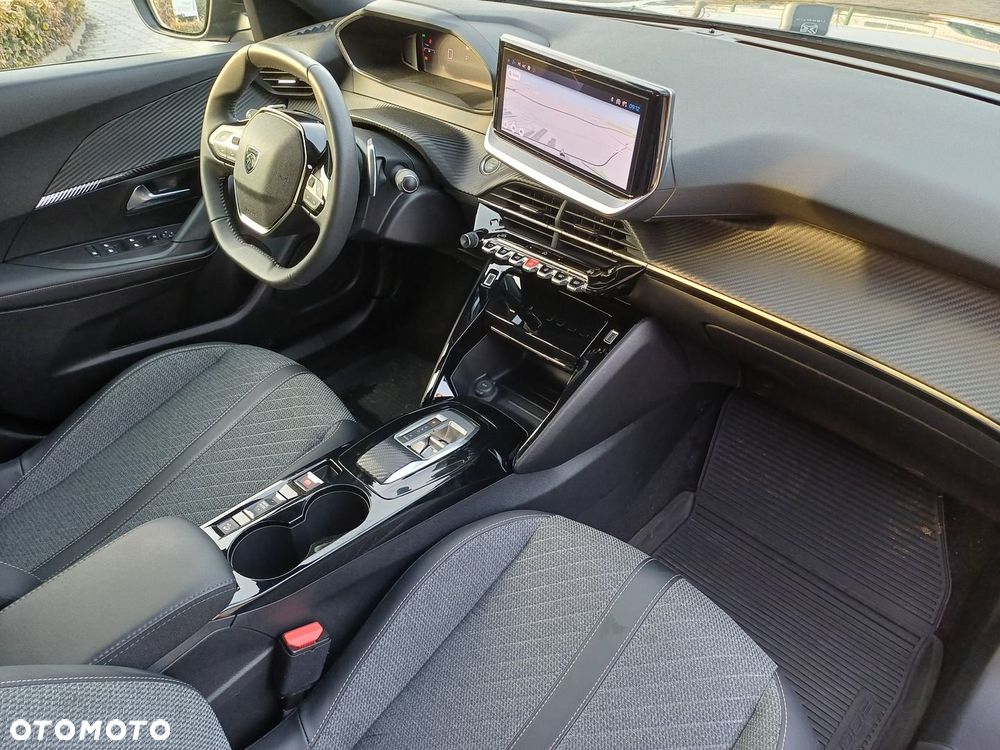 Peugeot 2008 PureTech 130 Allure S&S EAT8 - 14