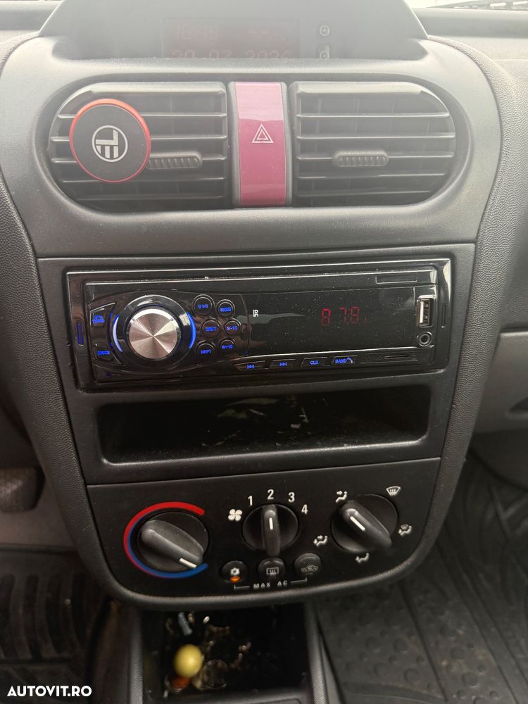 Opel Corsa 1.2i Comfort - 11