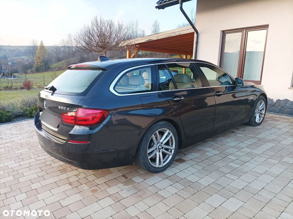 BMW Seria 5 530d xDrive - 10