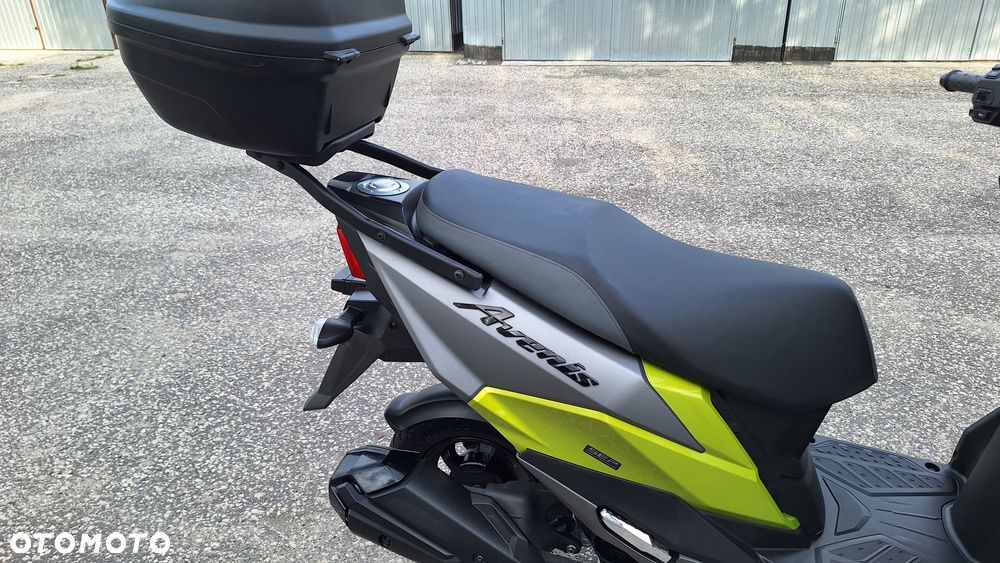 Suzuki Avenis - 16