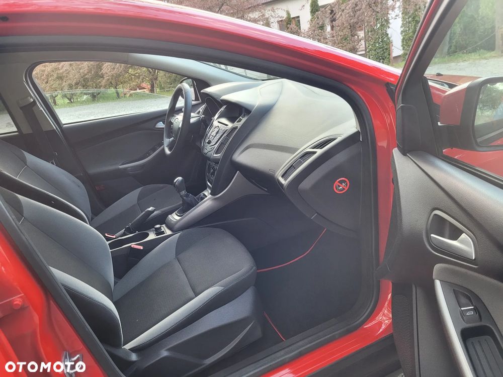 Ford Focus 1.6 TI-VCT Champions Edition - 9
