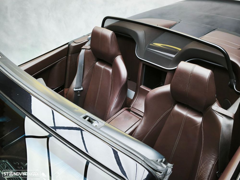 Aston Martin Vantage Roadster Sportshift - 23