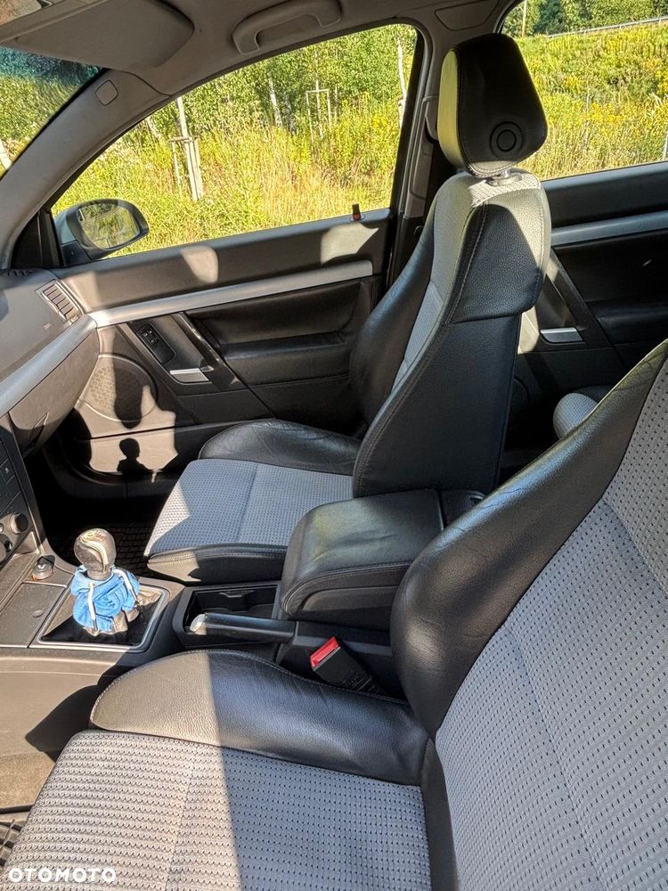 Opel Vectra 3.2 - 18