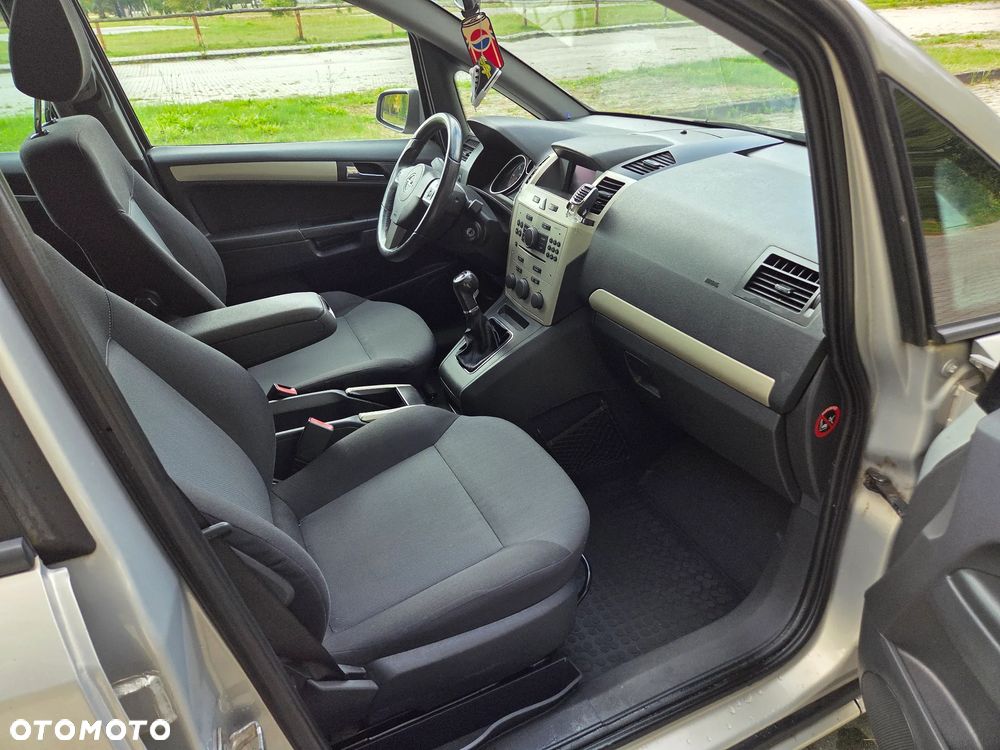 Opel Zafira 1.9 CDTI Enjoy - 15