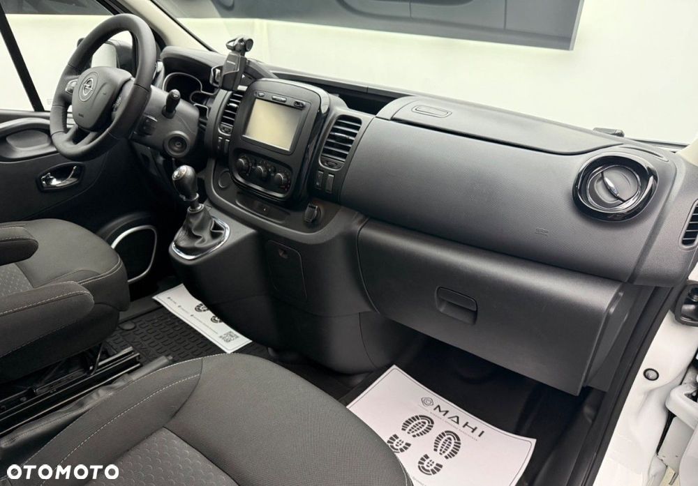 Opel Vivaro - 17