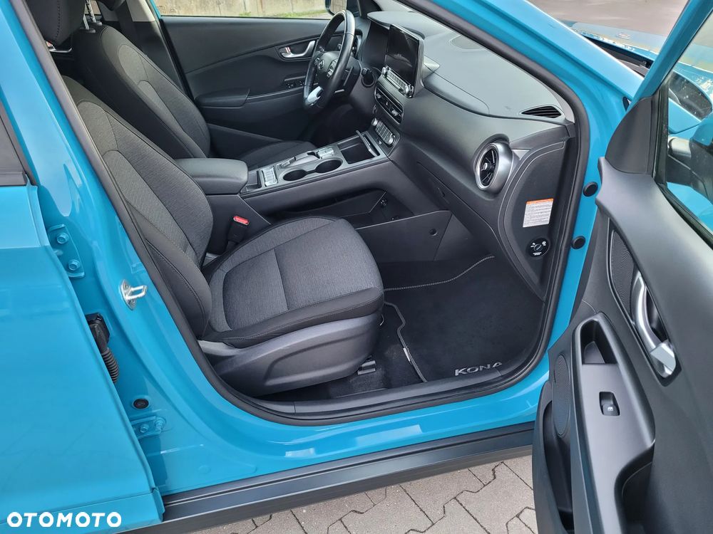 Hyundai Kona - 11