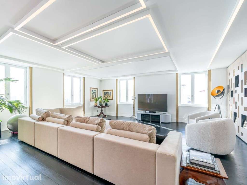 Apartamento T4 com garagem e vista sobre o Rio Tejo no Chiado, Lisboa - Grande imagem: 5/24