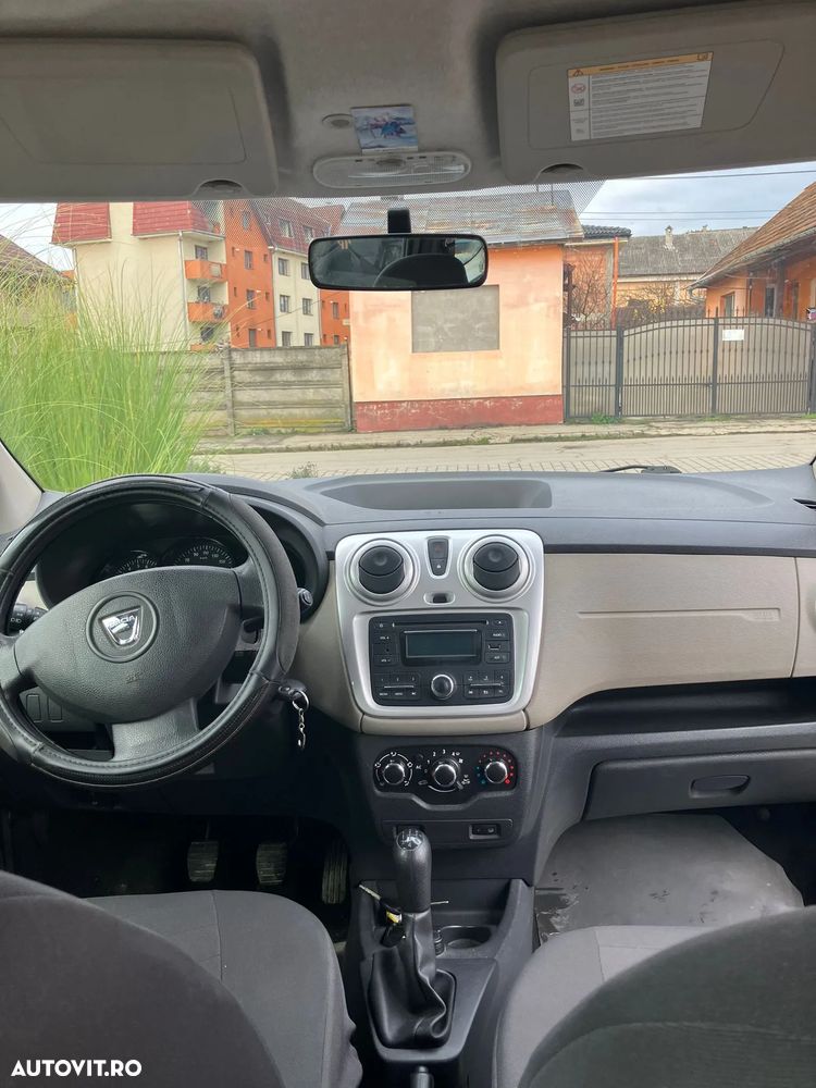 Dacia Lodgy SCe 100 Celebration - 9