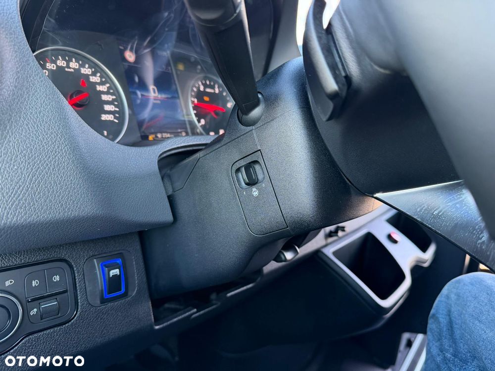 Mercedes-Benz Sprinter 519 - 24