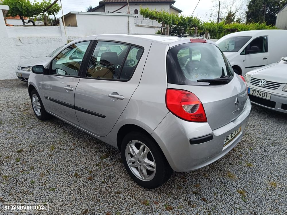 Renault Clio 1.2 16V Dynamique - 13
