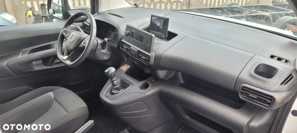Opel COMBO - 19