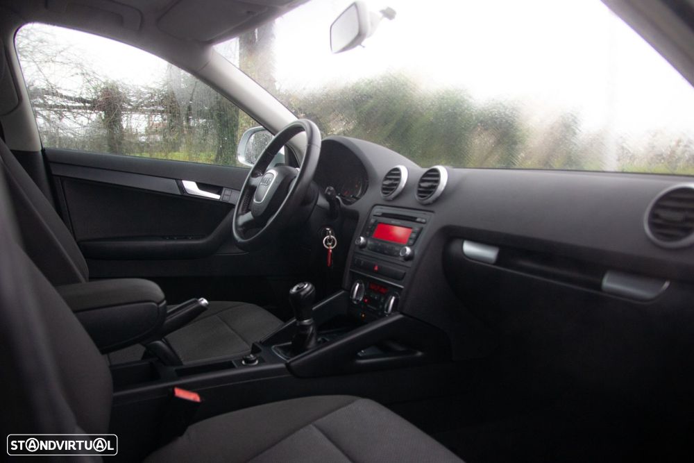 Audi A3 Sportback 1.6 TDI Attraction - 23