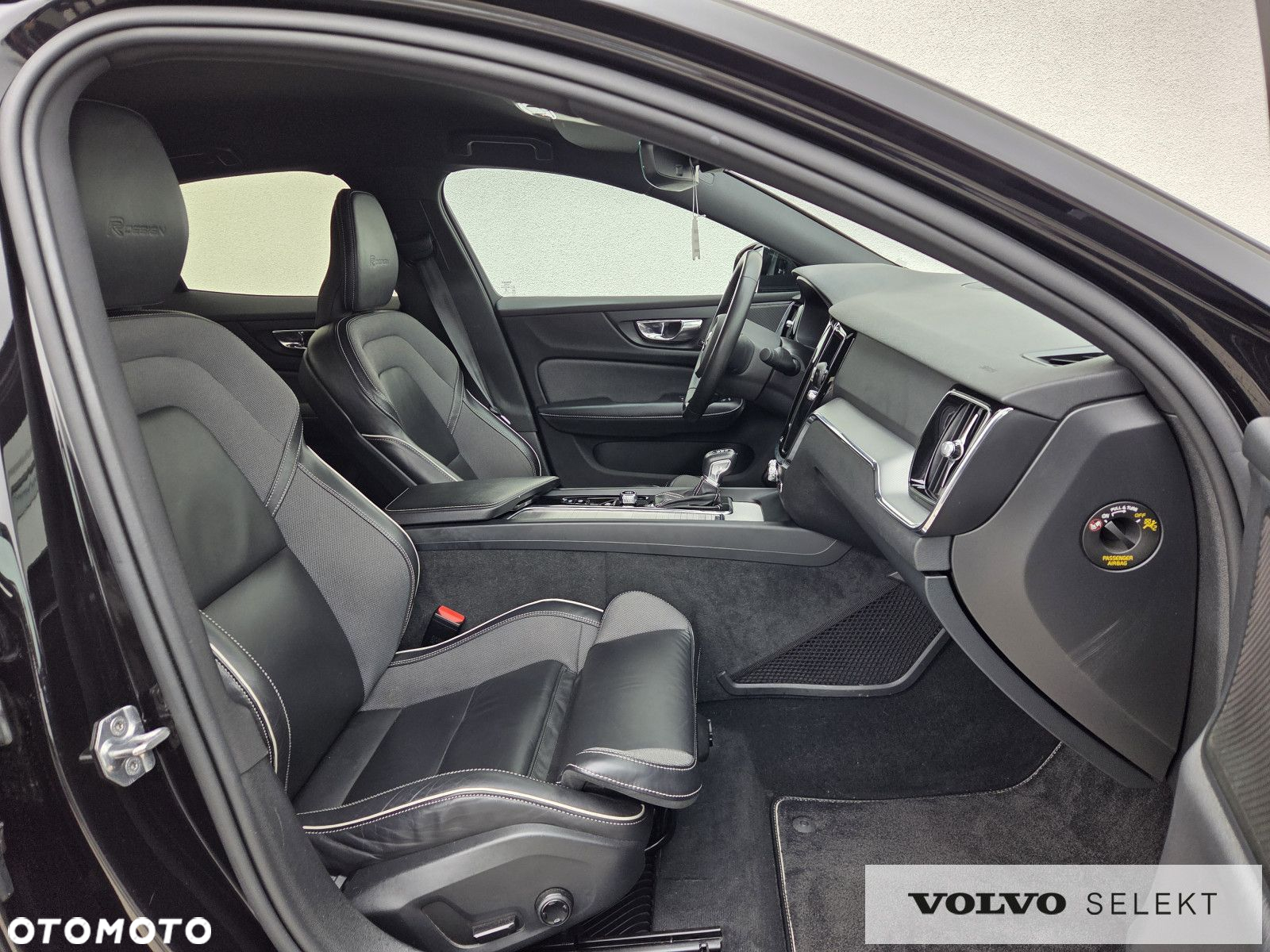 Volvo S60 T4 R-Design - 13