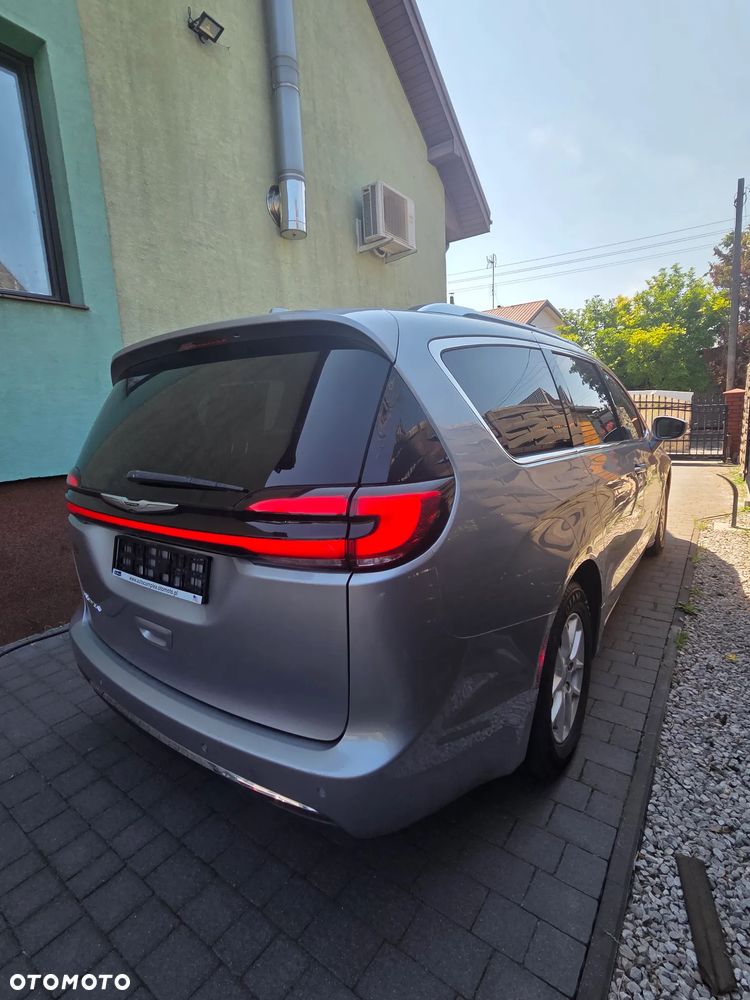 Chrysler Pacifica - 30