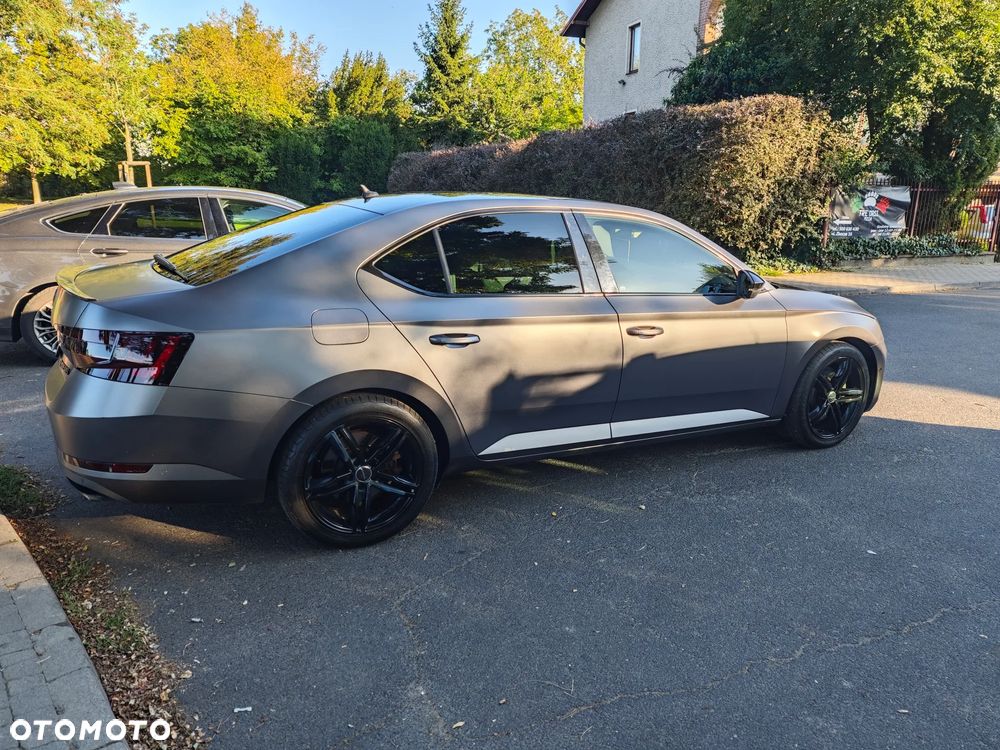 Skoda Superb 2.0 TSI 4x4 L&K DSG - 4