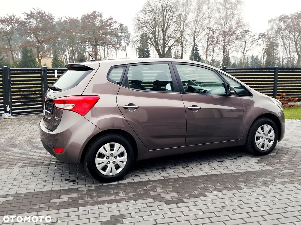 Hyundai ix20 1.4 blue - 11