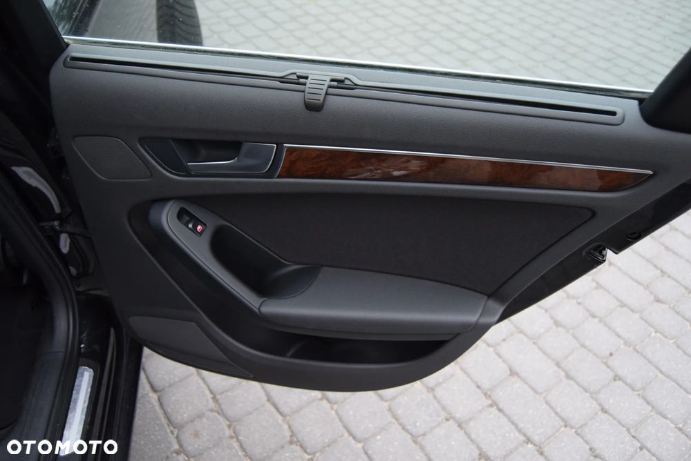 Audi A4 Avant 1.8 TFSI Ambiente - 29