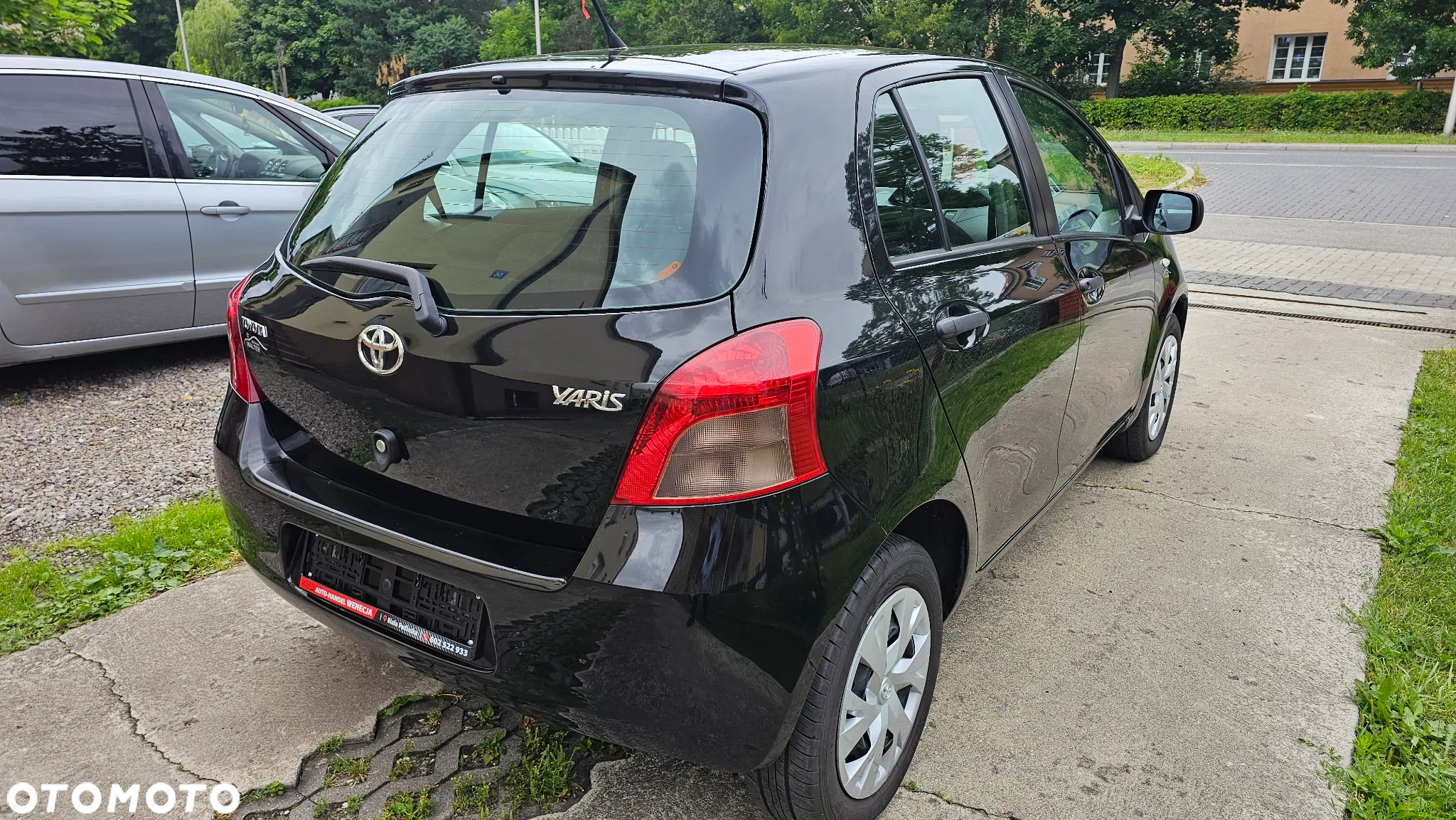 Toyota Yaris 1.3 VVT-i Sol - 10