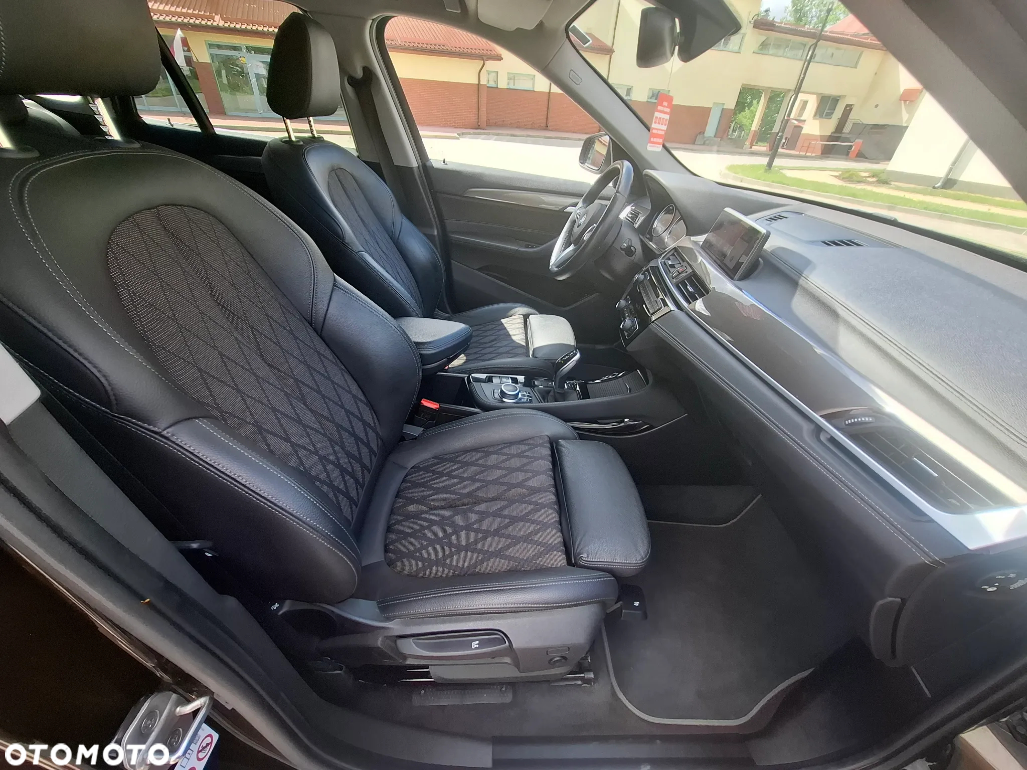 BMW X1 sDrive20i GPF xLine - 15