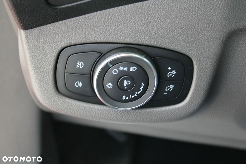 Ford Transit Connect - 19